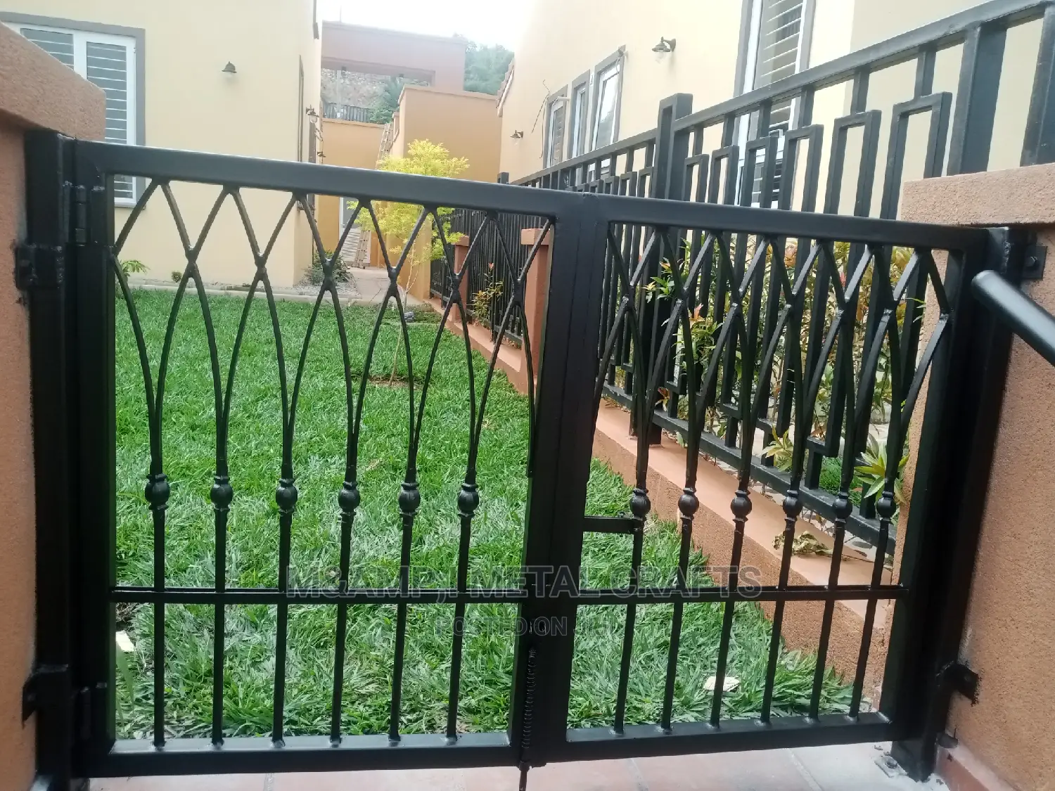 Compound Gate