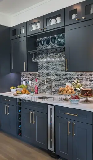 Kitchen Cabinets/Morden Call