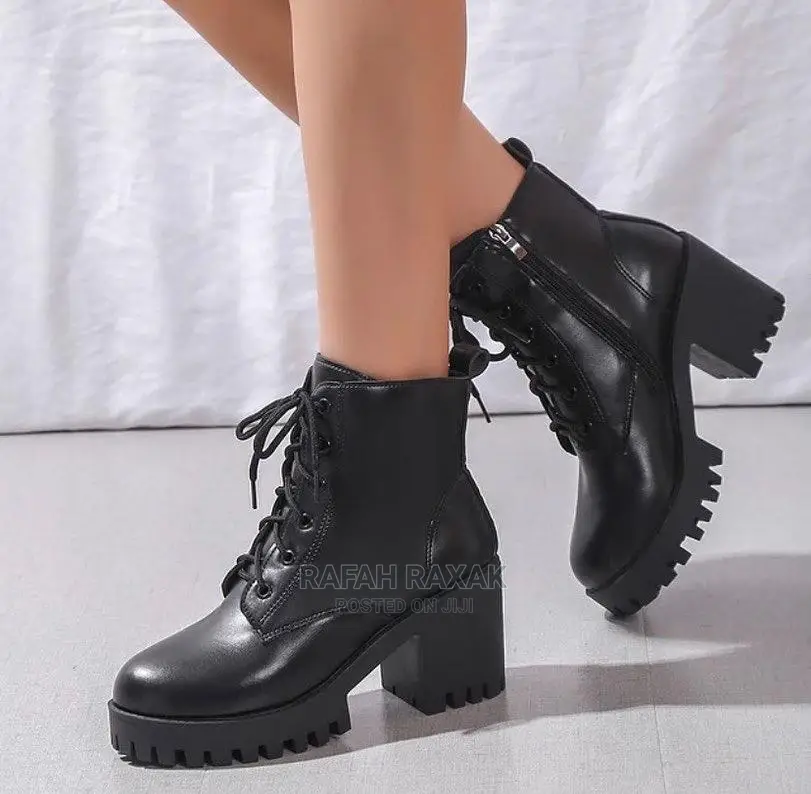 Ladies Classic Boots