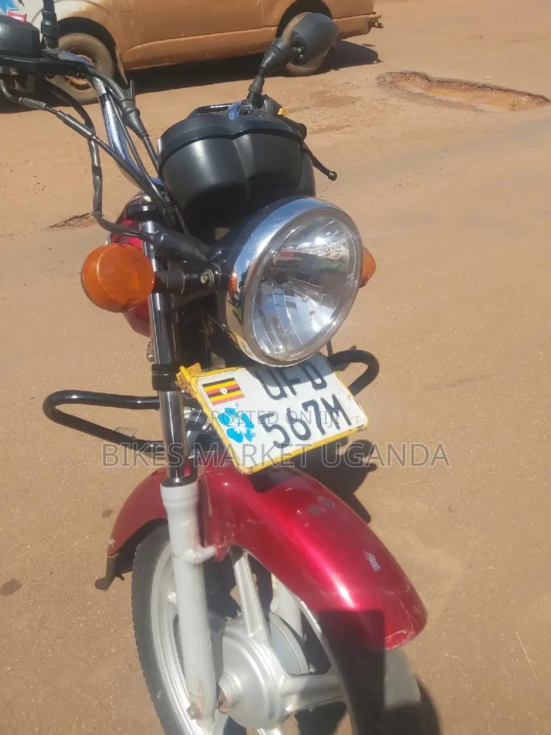 TVS King Cargo 2020 Red