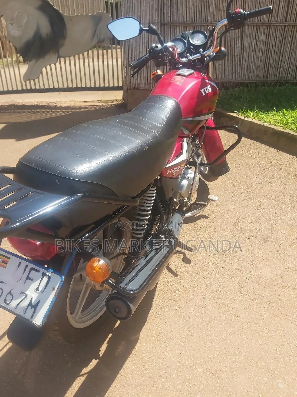 TVS King Cargo 2020 Red