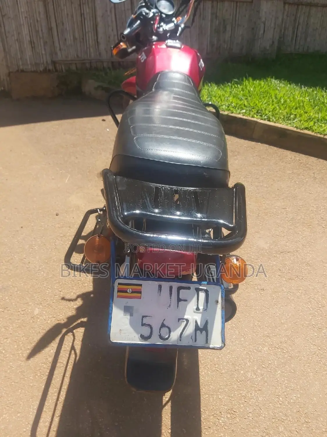 TVS King Cargo 2020 Red
