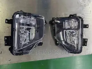 Mitsubishi L200 2020 - 2023 Spotlights