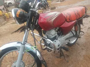 Bajaj Boxer 2022 Red