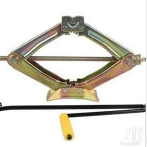 Brand New Scissor Jack 2 Tonnes, We Do Free Delivery