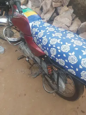 Bajaj Boxer 2016 Red