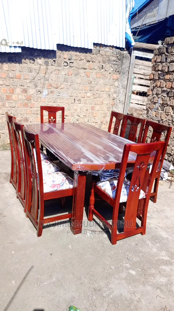 Dinning Table 8seaters