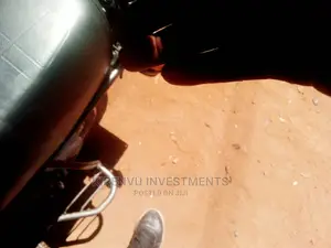 Bajaj Boxer 2012 Red