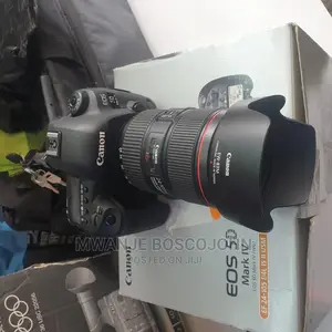 Brand New Canon 5D Mark Iv