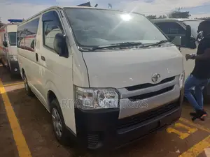 Toyota Grand HiAce 2017 White