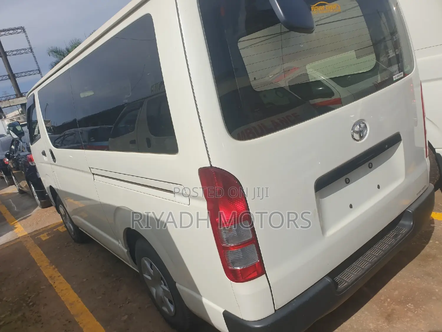 Toyota Grand HiAce 2017 White