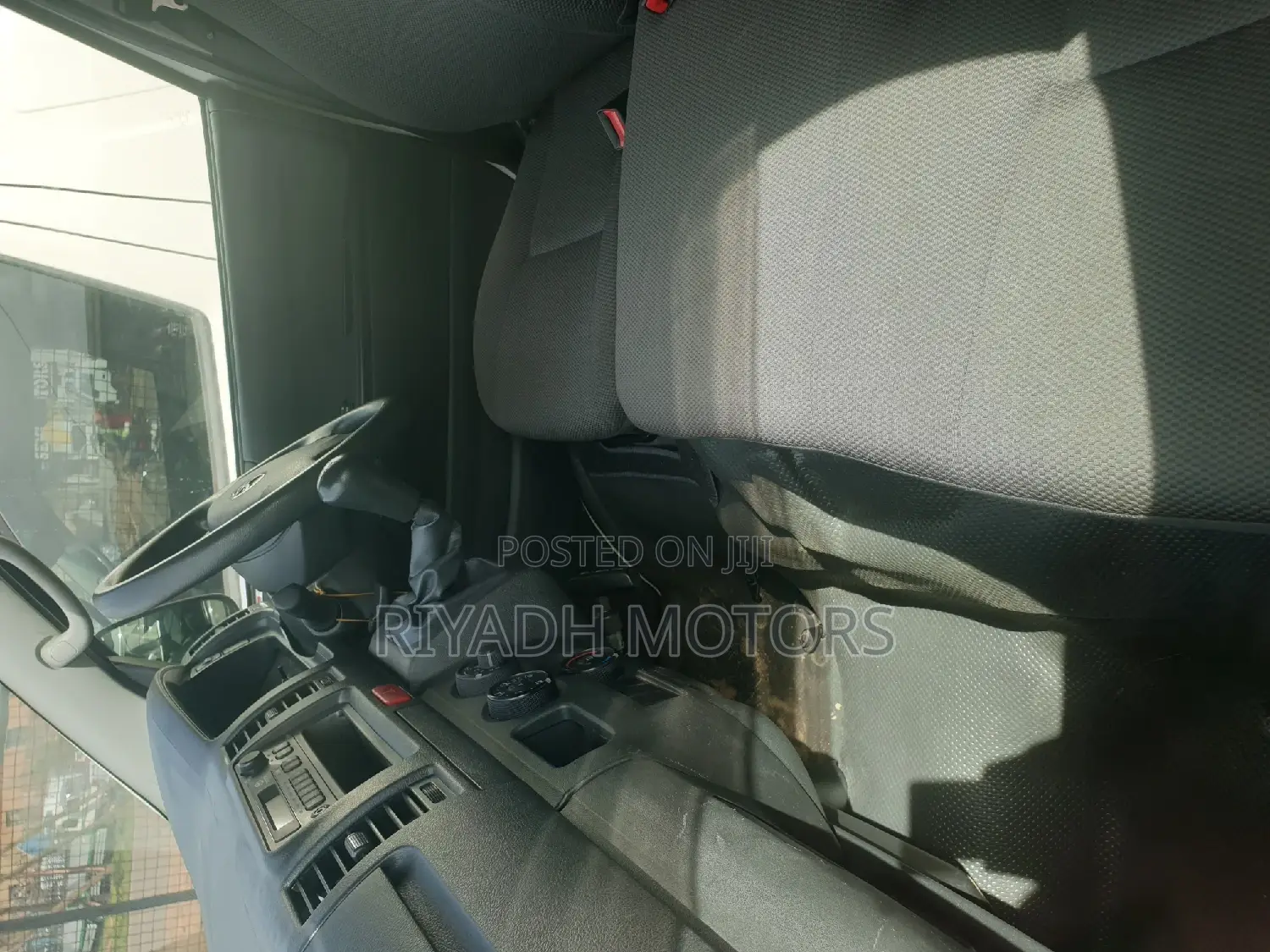 Toyota Grand HiAce 2017 White
