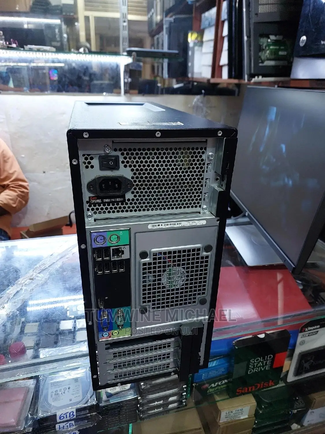 Desktop Computer Dell OptiPlex 790 4GB Intel Core I7 HDD 500GB