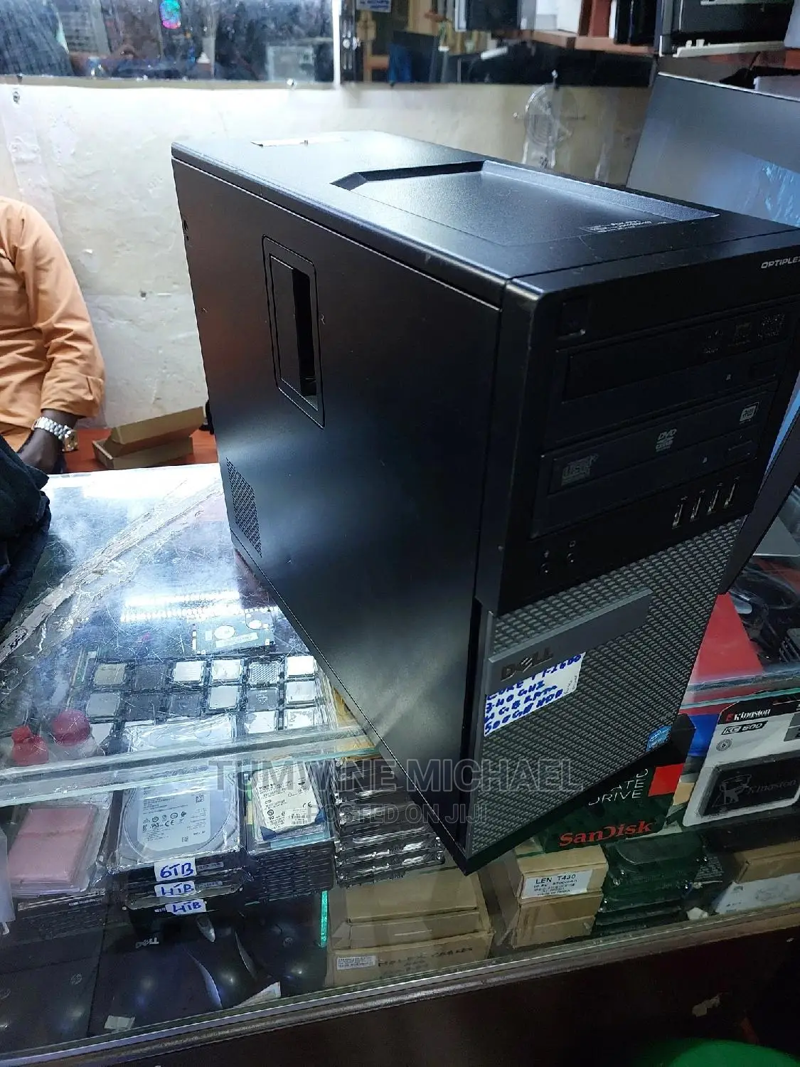 Desktop Computer Dell OptiPlex 790 4GB Intel Core I7 HDD 500GB