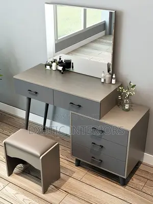 Makeup Table Call