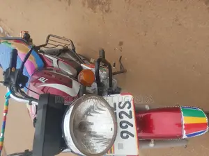 TVS HLX Plus ES 2019 Red