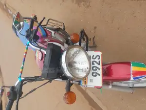 TVS HLX Plus ES 2019 Red