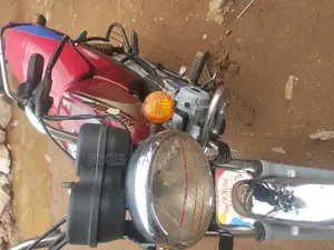 Bajaj Boxer 100 2018 Red
