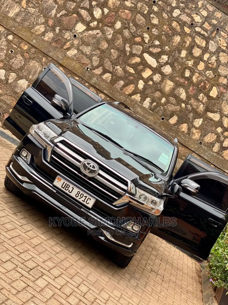 Landcruisers For Hire