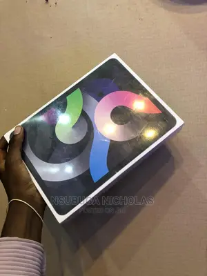 New Apple iPad Air (2022) 256 GB Silver