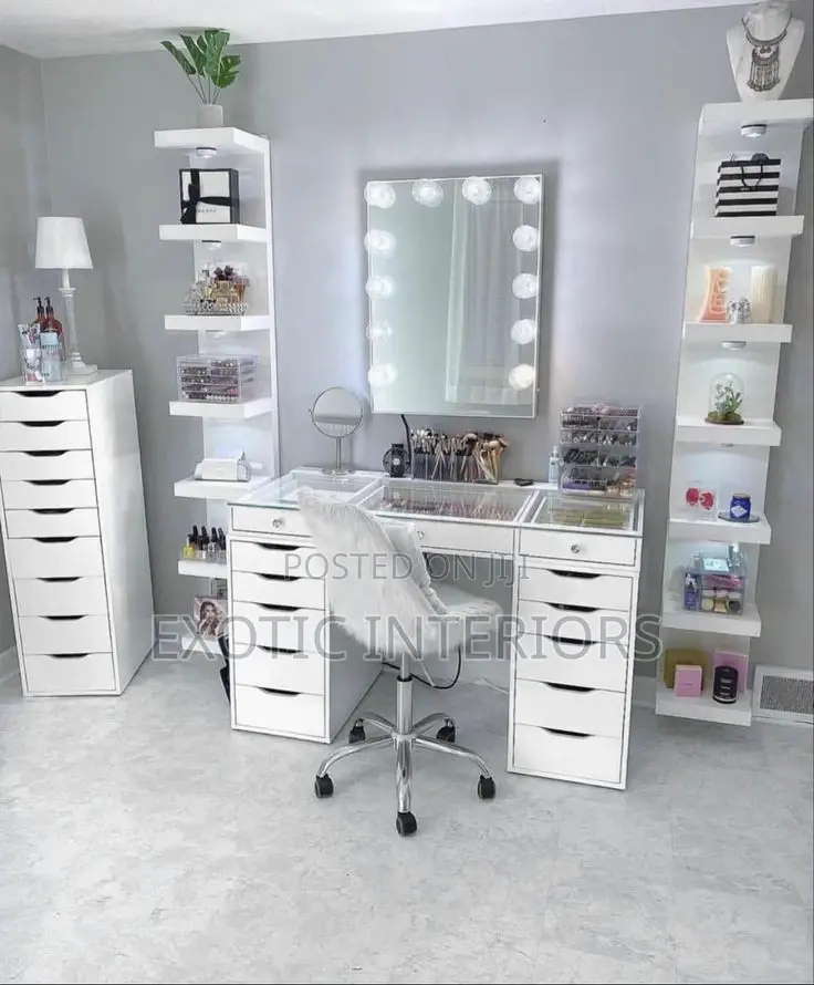 Make Up Table for Exotic Furniture Call