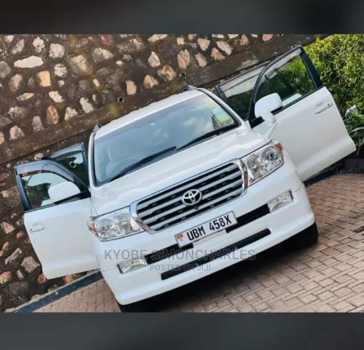 Landcruisers For Hire