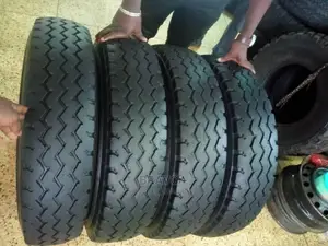 ELF,Canter,Nissanpatrol Ambulance Usedtyres 7.50-16dunlop