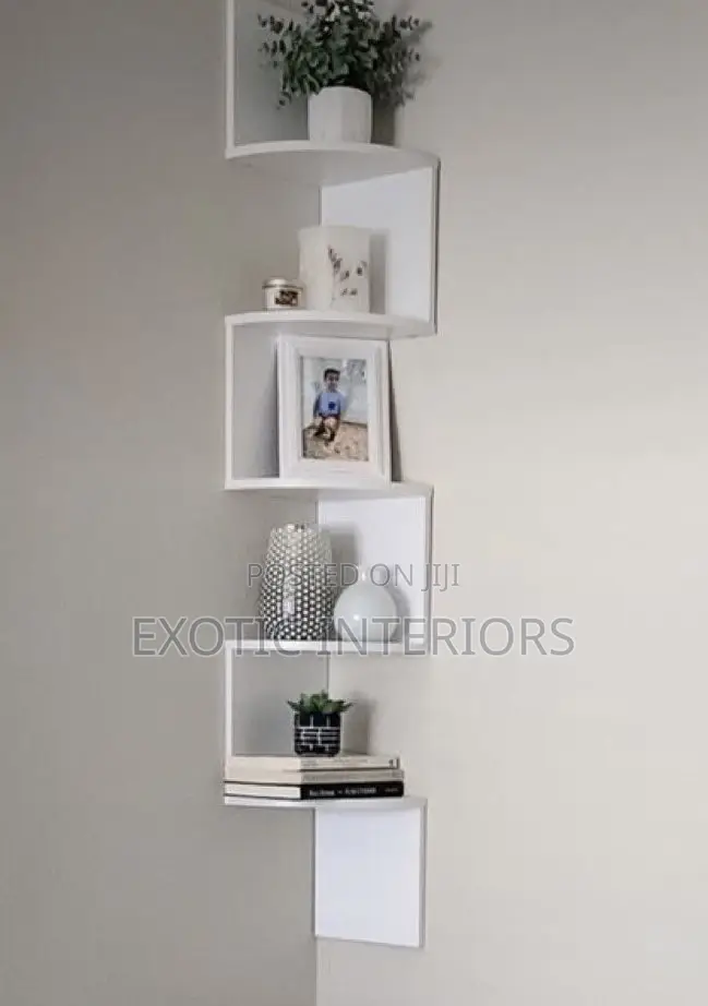 Corner Wall Decor Call