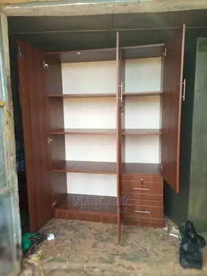 Dark Walnut 4*6, Feet