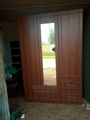 Dark Walnut 4*6, Feet