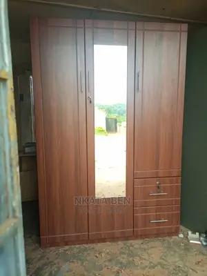 Dark Walnut 4*6, Feet