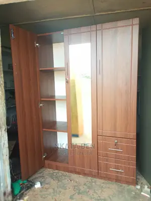 Dark Walnut 4*6, Feet