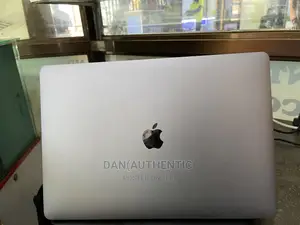 Laptop Apple MacBook 2018 16GB Intel Core I7 SSD 512GB