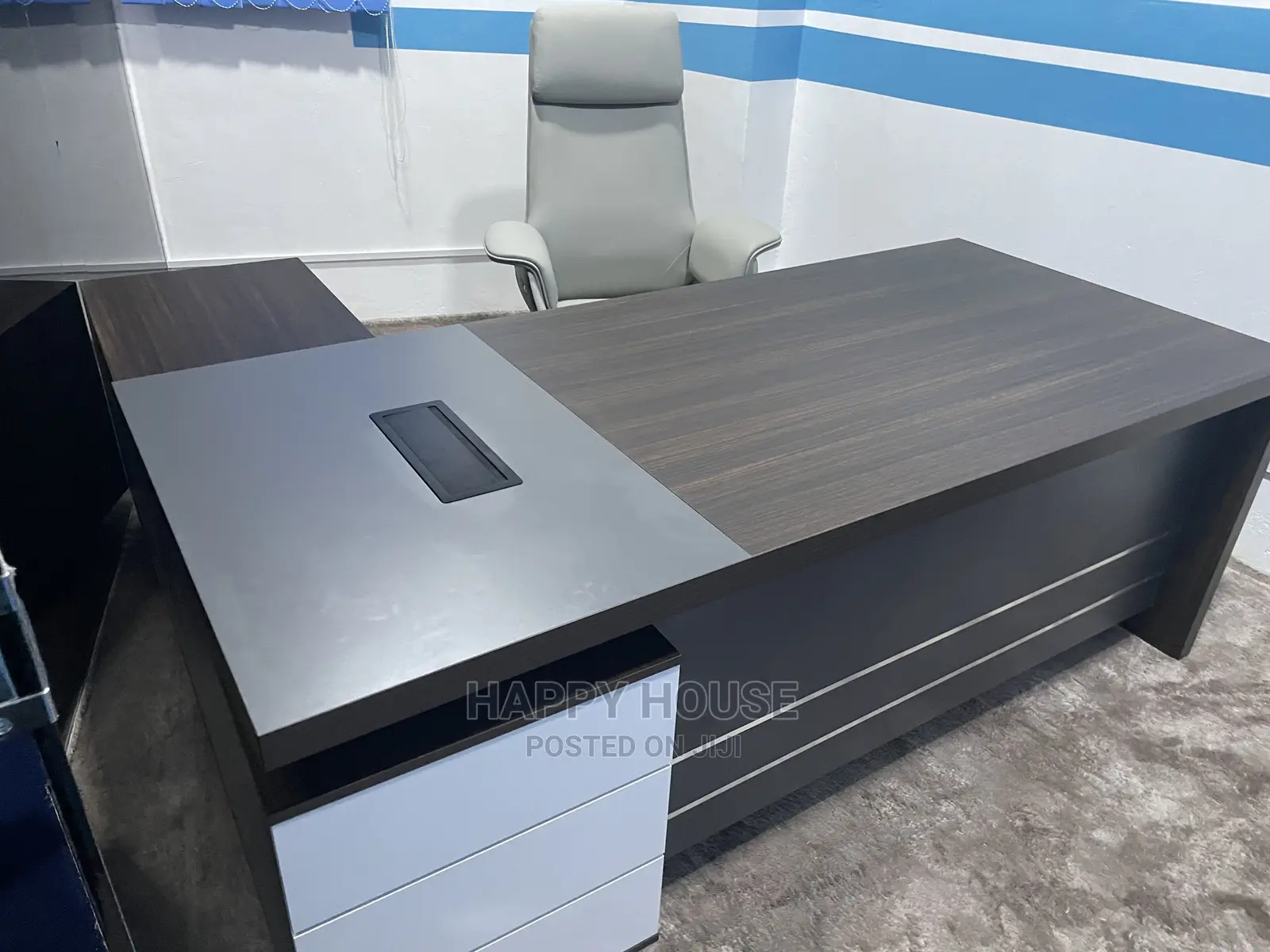 Executive Office Table (2 Mtrs)