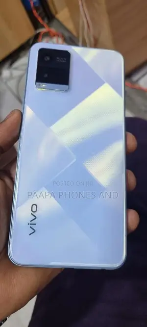 Vivo Y21 64 GB White