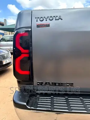 Hilux Vigo Smoked Black Taillights
