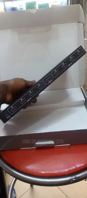1X8 HDTV Splitter