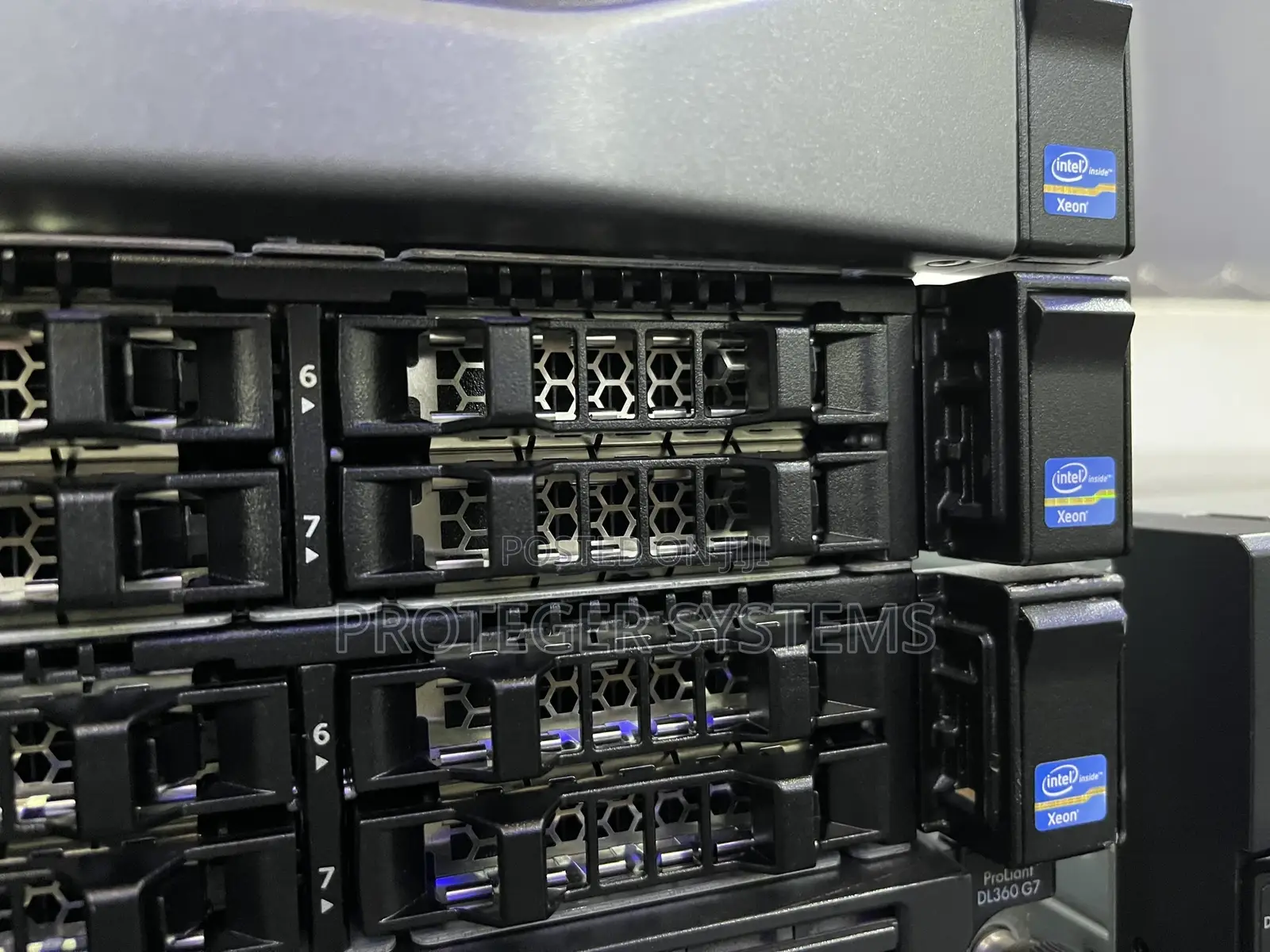 Server Dell PowerEdge R620 32GB Intel Xeon HDD+SSD 640GB