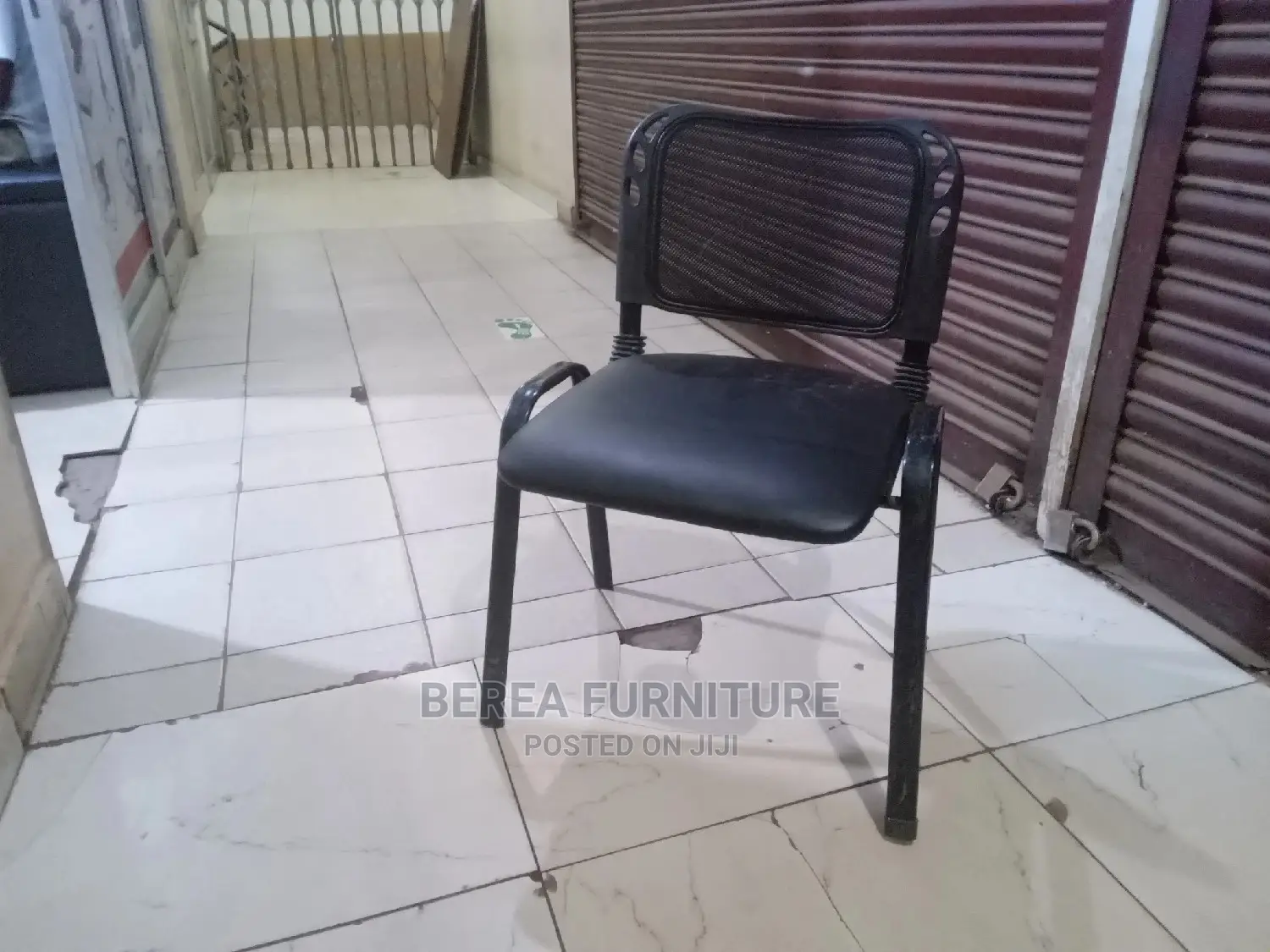 Waiting Chair for Leather