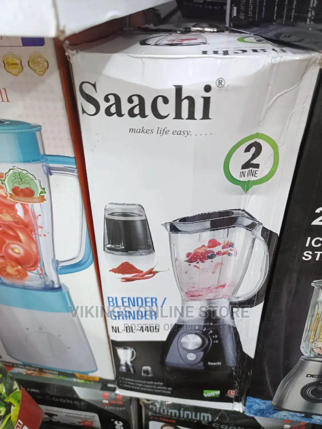 2 in 1 Saachi Blender / Grinder.