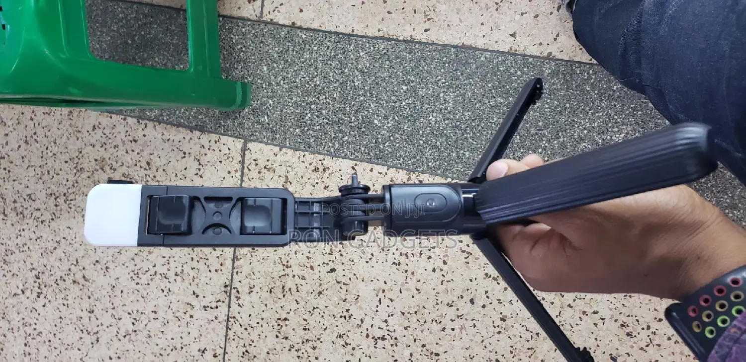Selfie Stick With Light