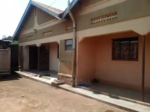4bdrm House in Najjanankumbi Along, Central Division for Sale