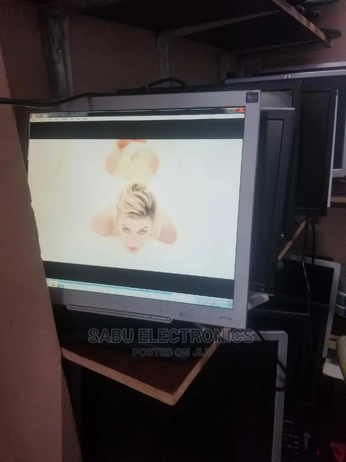 Monitor 17 Inch HP- Uk Used