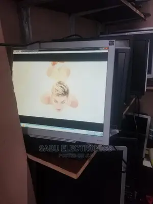 Monitor 17 Inch HP- Uk Used