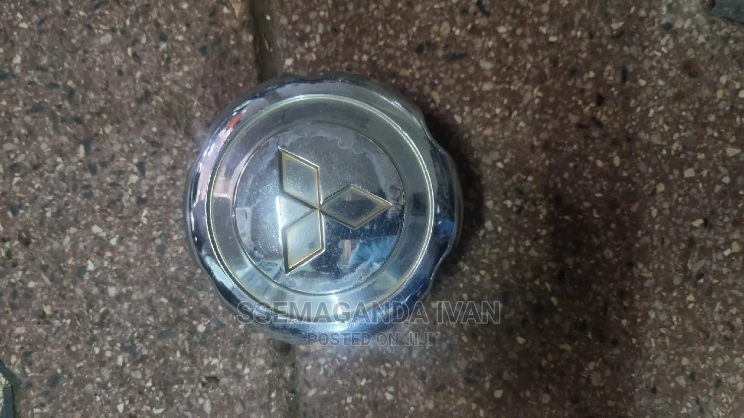 Mitsubish Centre Wheel Caps