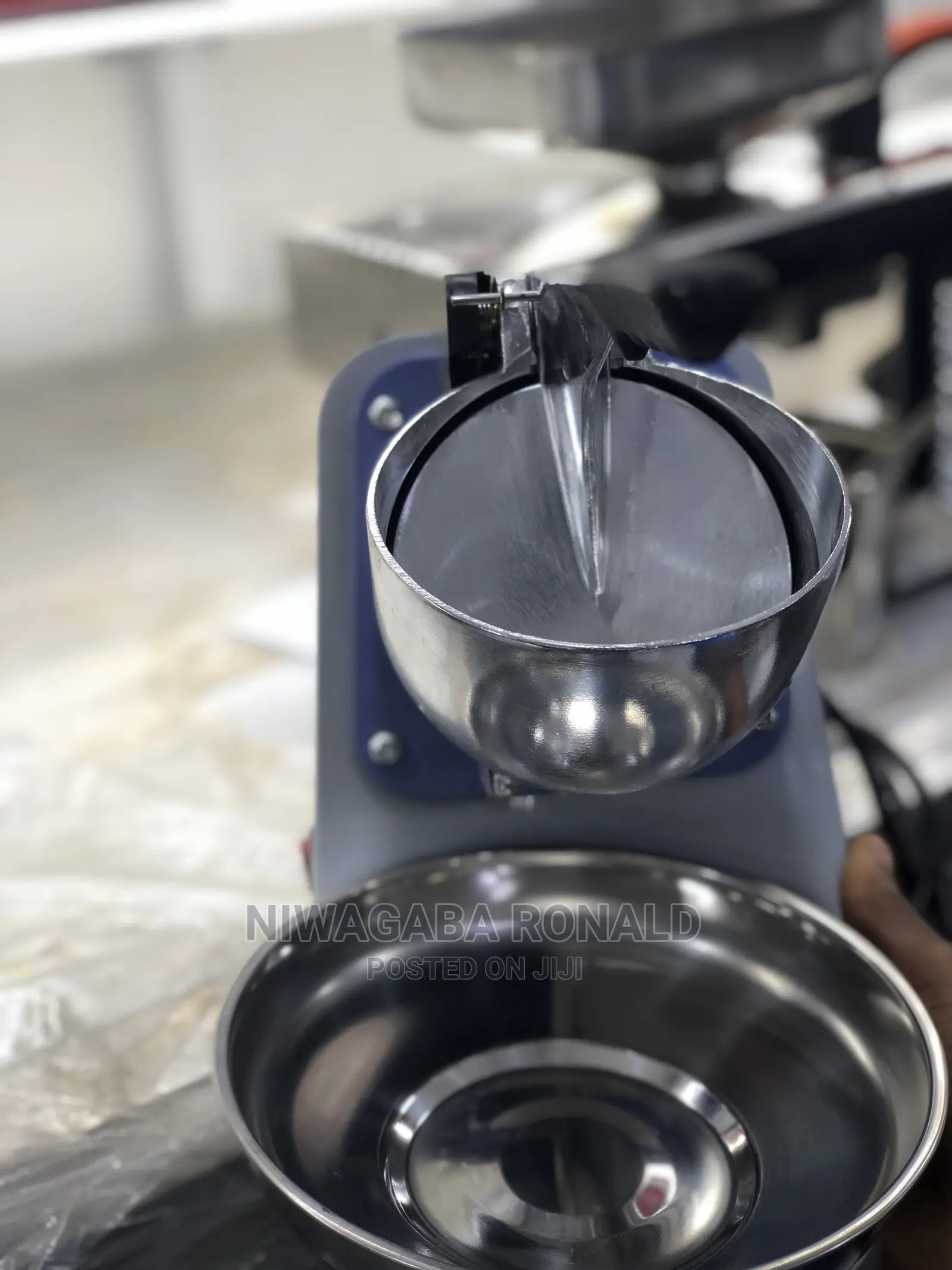 Electric Ice Crusher Machine