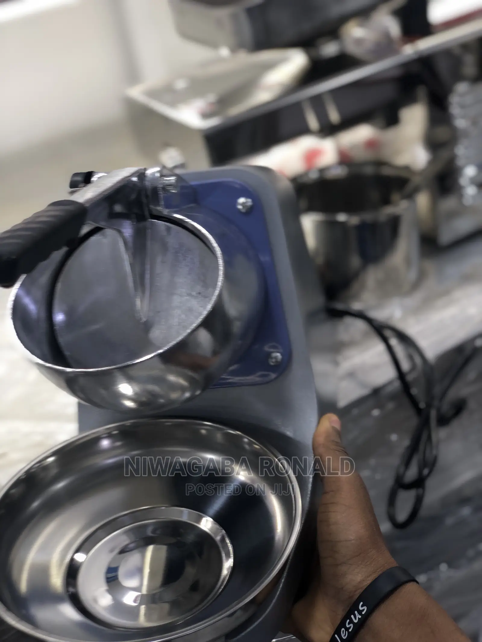Electric Ice Crusher Machine