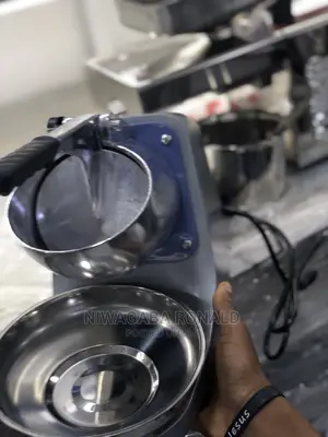 Electric Ice Crusher Machine