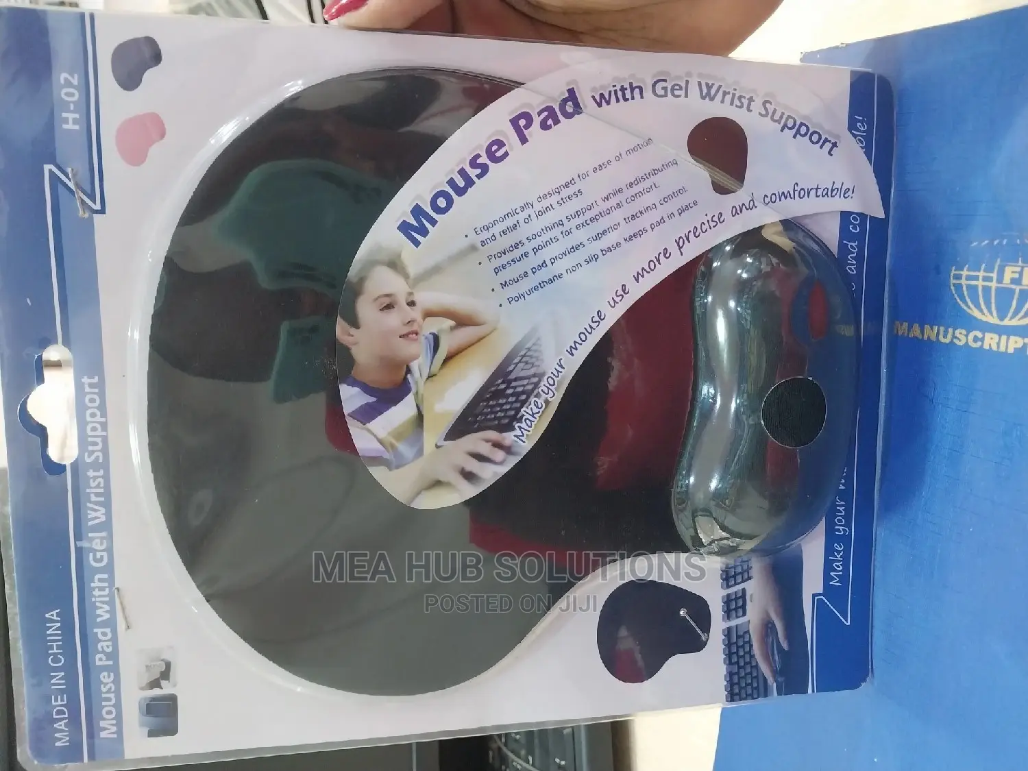 Mouse Pad With Gel Wrist Support