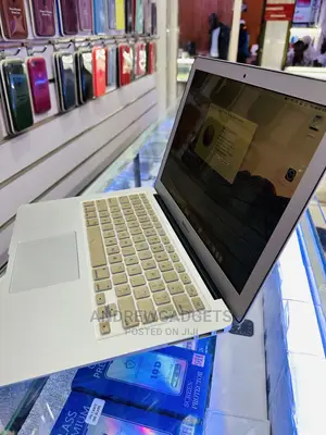 Laptop Apple MacBook Air 2015 8GB Intel Core I5 SSD 256GB